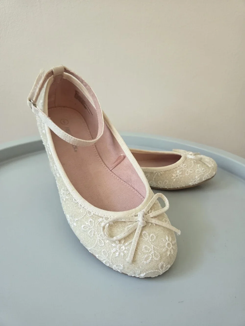 Falls Creek Cream Floral Sparkle Dressy Shoes Girls 3